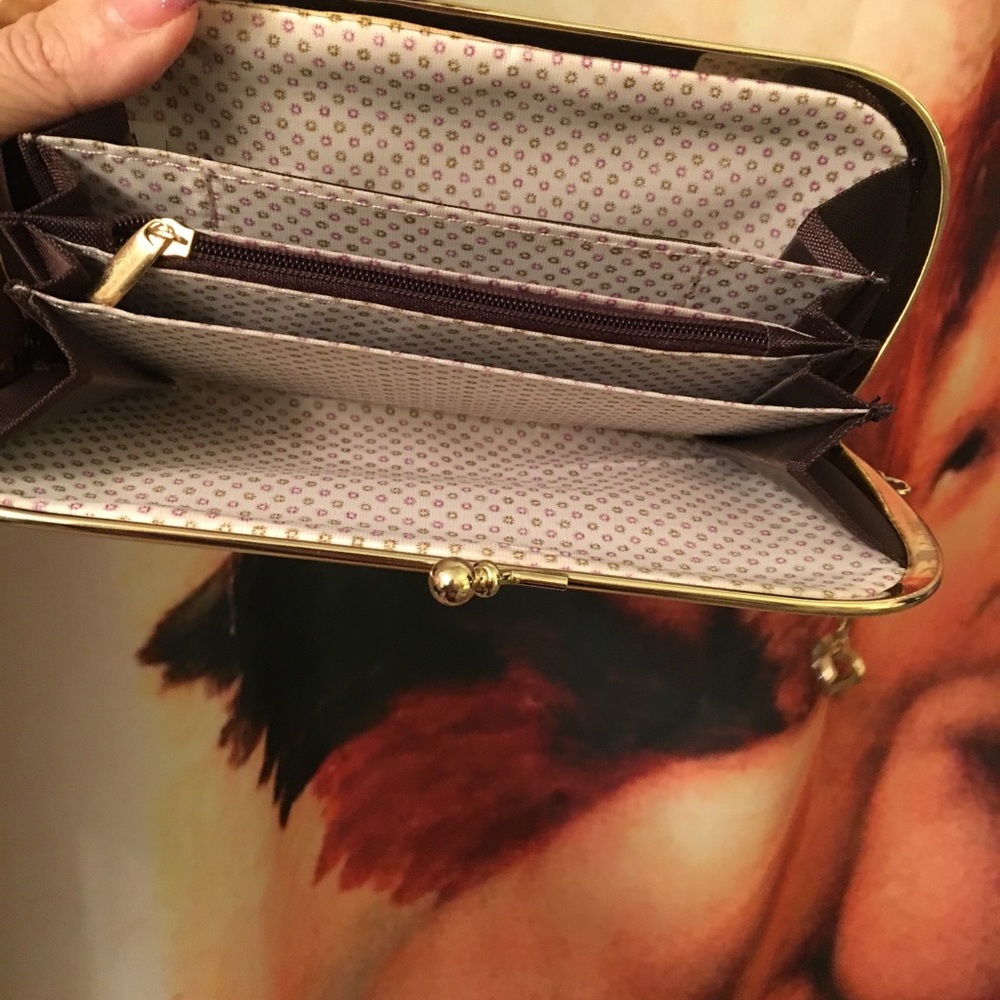 Wallet - Picture 2 of 3